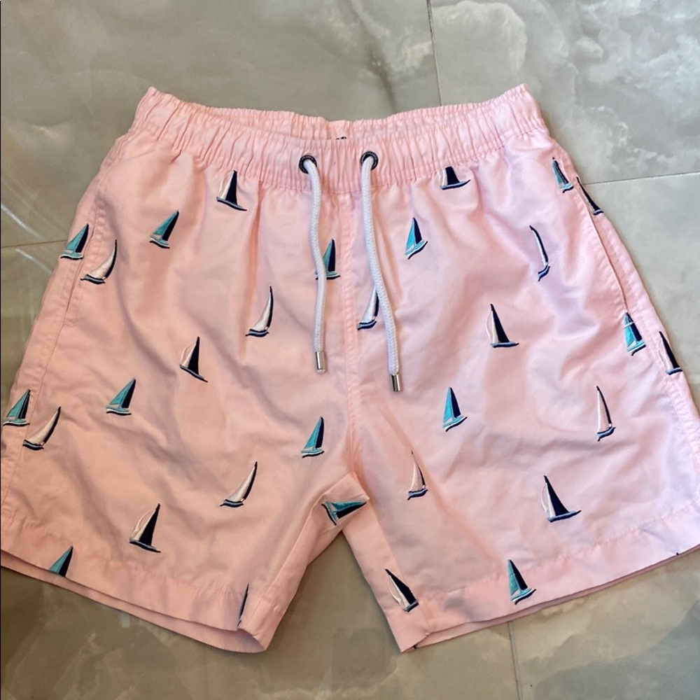Pink Sailboat Print Men's Shorts